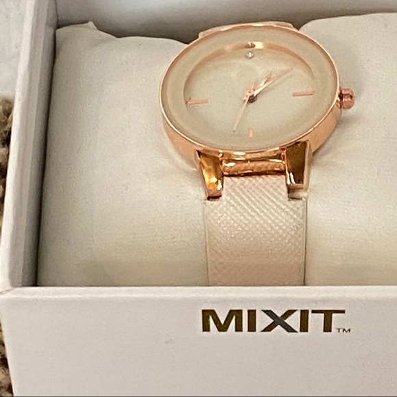 New! MIXIT rose gold face watch - Picture 2 of 3